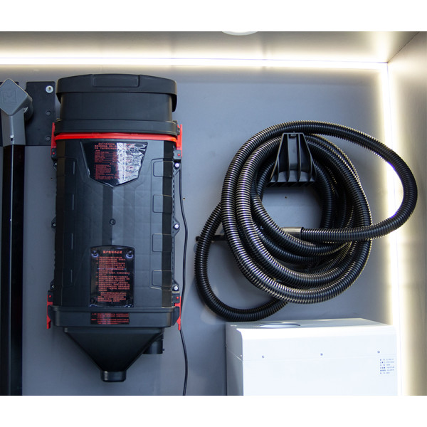 Wall-mounted vacuum cleaner 1600W