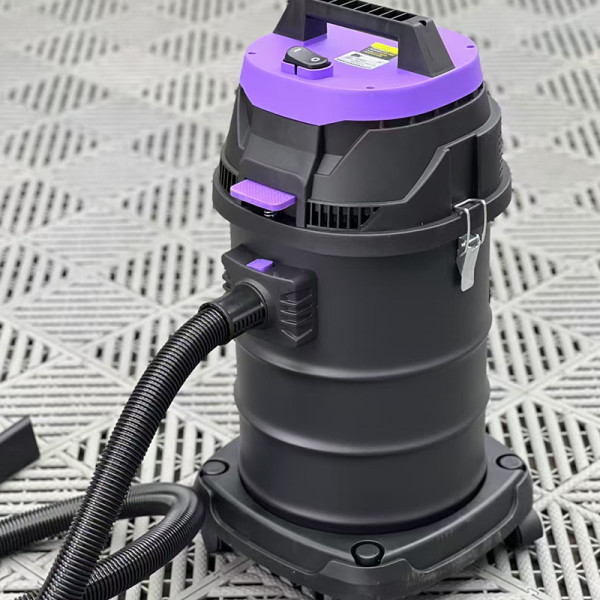 Wet and dry vacuum cleaner 1600w