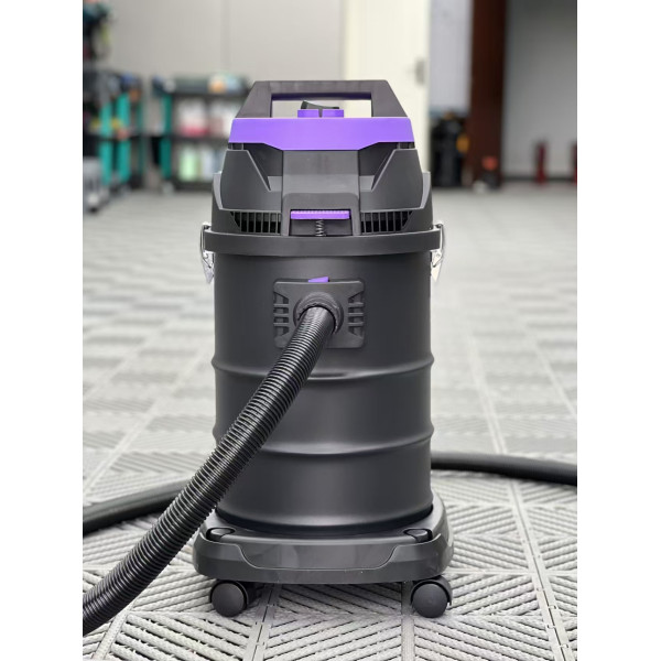 Wet and dry vacuum cleaner 1600w