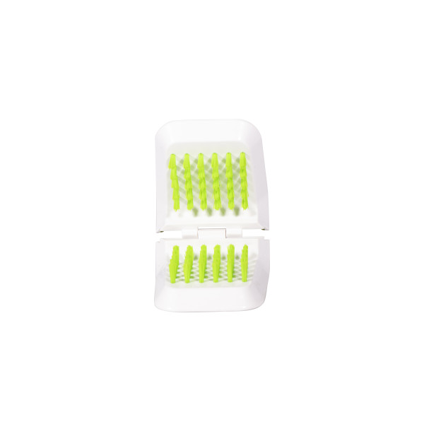 Seat belt brushes