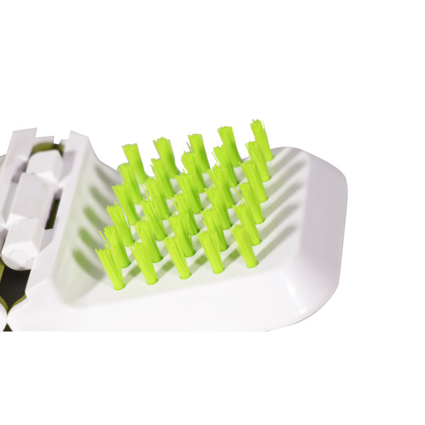 Seat belt brushes