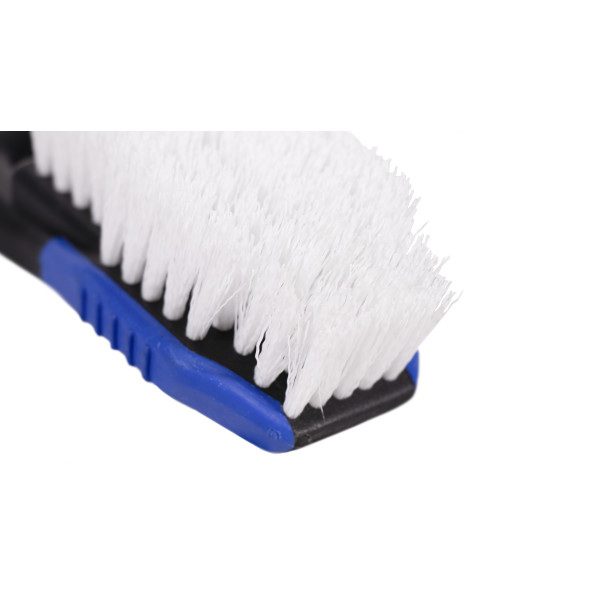 Multi-purpose mat brush