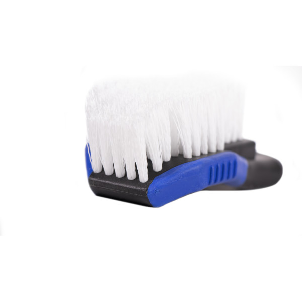 Multi-purpose mat brush