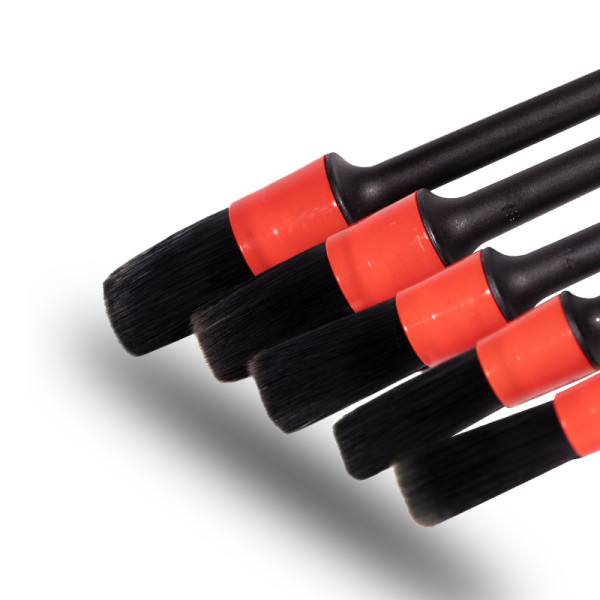 Set of 5 black brush brushes
