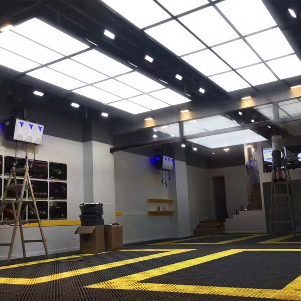 12-Grid Panel Light